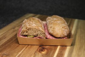 15158 2er rustikales Baguette Premium Style Salami & Gurke